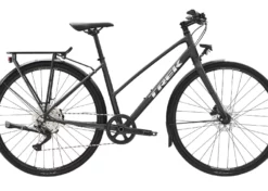 Cycli.fi Trek FX 3 Disc Equipped Stagger 2023